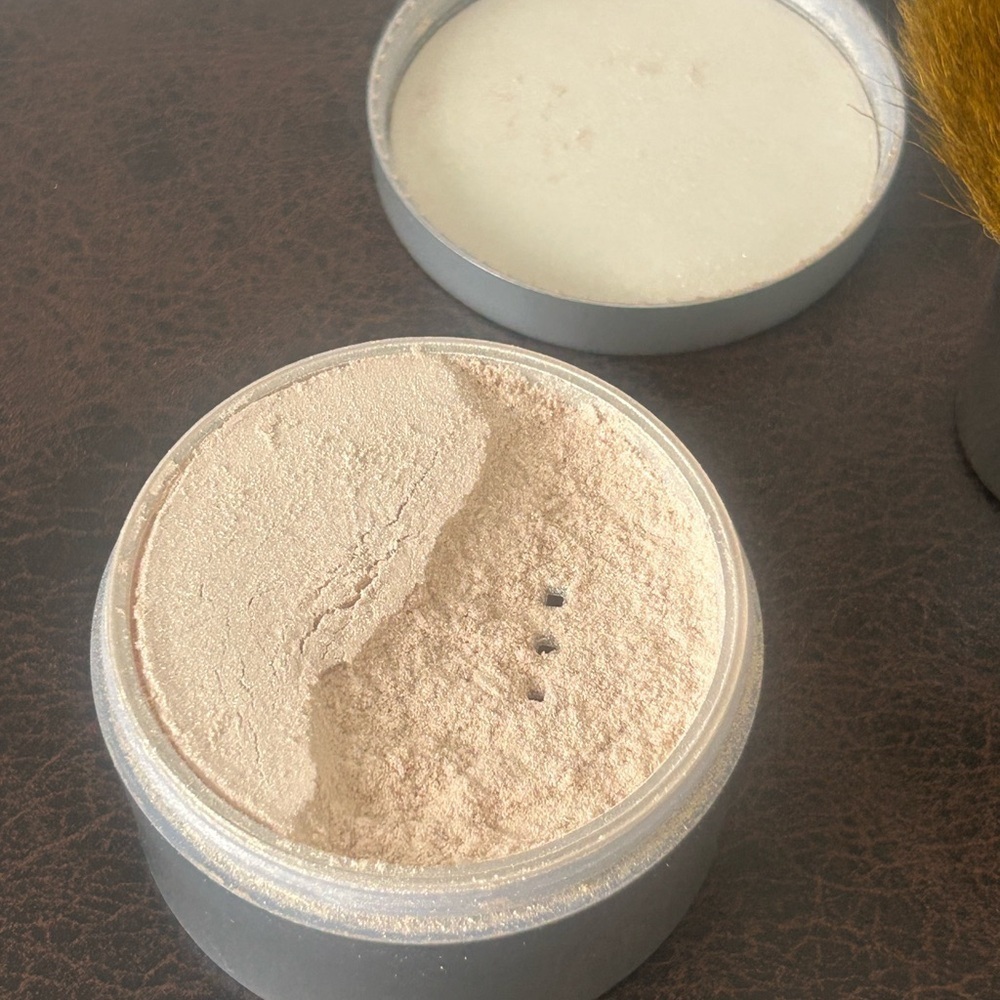 bareMinerals GOSSAMER with Body buki Brush - Picture 4 of 4